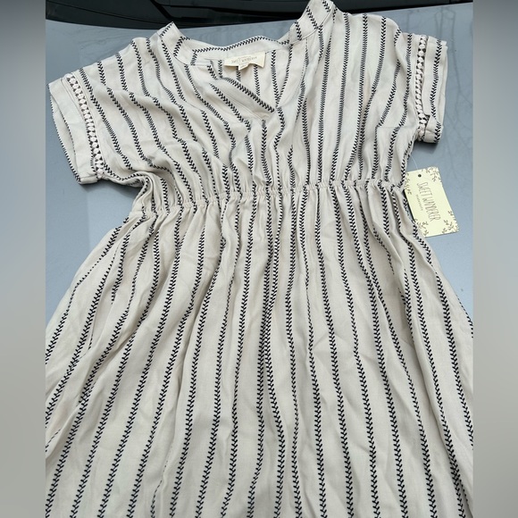 •Sweet Wanderer• Maternity Dress - Picture 10 of 10